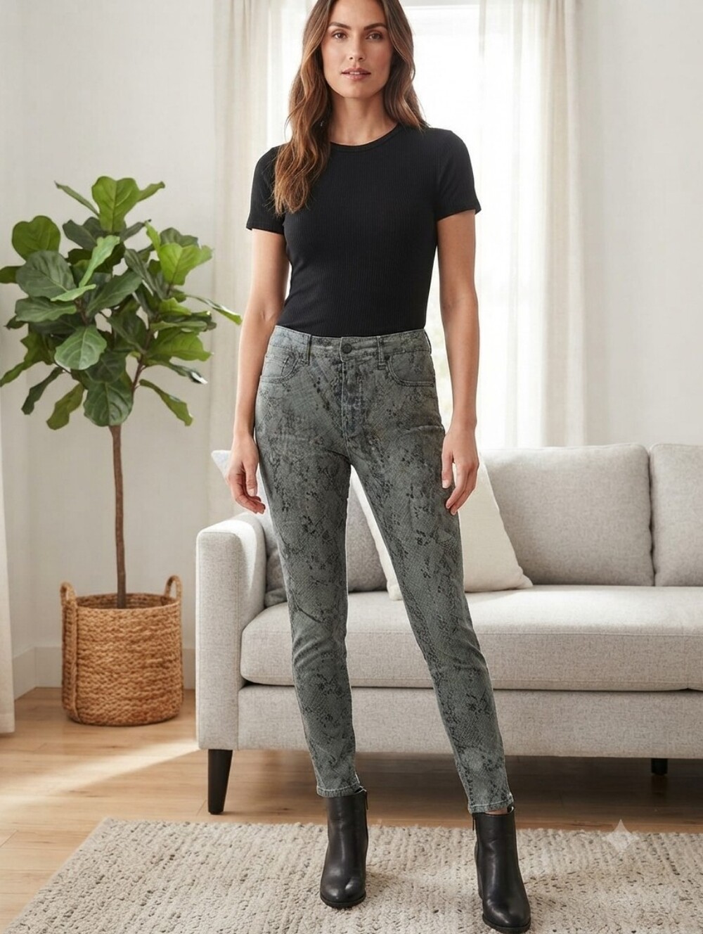 Kut from the Kloth Size 8 Olive Green Snake-Print Skinny Jeans